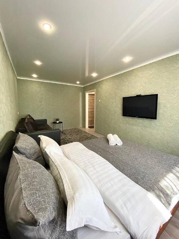 Seafront apartment Павлодар Екстериор снимка